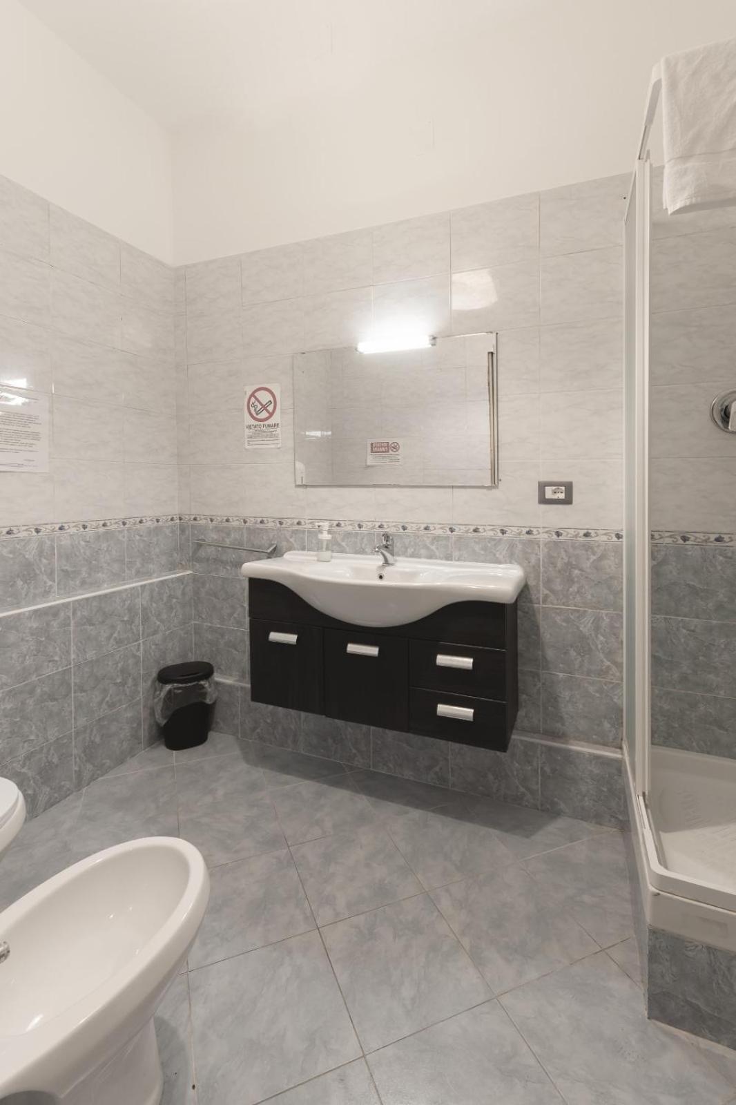 Room&Breakfast Santa Maria Reggio Emilia Bagian luar foto