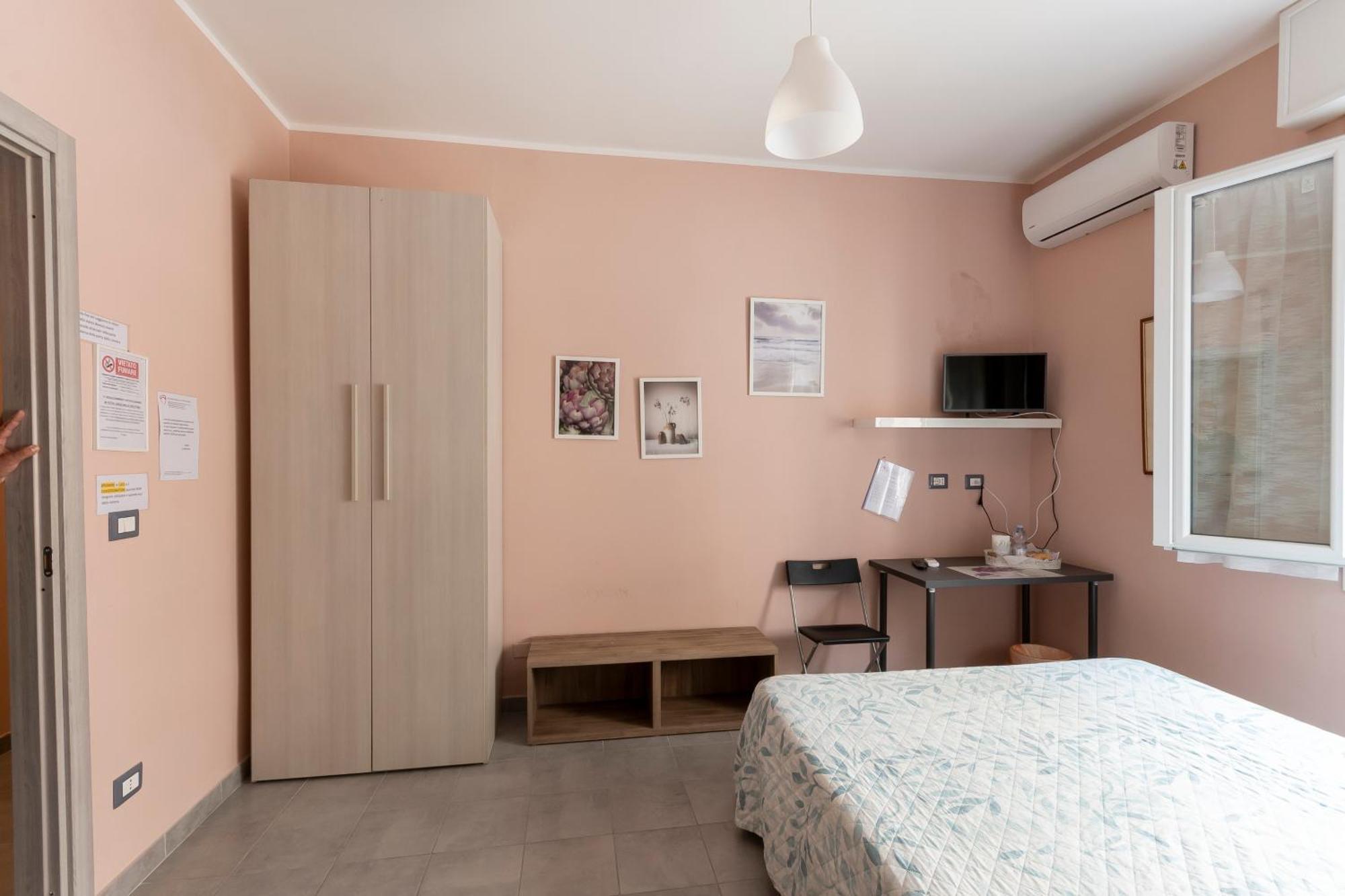 Room&Breakfast Santa Maria Reggio Emilia Bagian luar foto